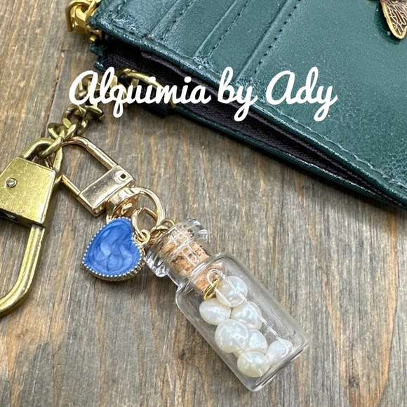 Pearls gold heart glass bottle key card holder chain keychain amulet for peace - Picture 1 of 4